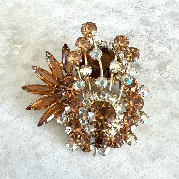 Vintage Jewelry - Stunning Vintage Juliana Smokey Topaz Rhinestones Crystal Brown Brooch